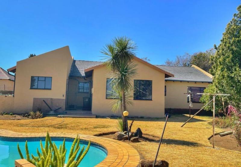 3 Bedroom Property for Sale in Brackendowns Gauteng