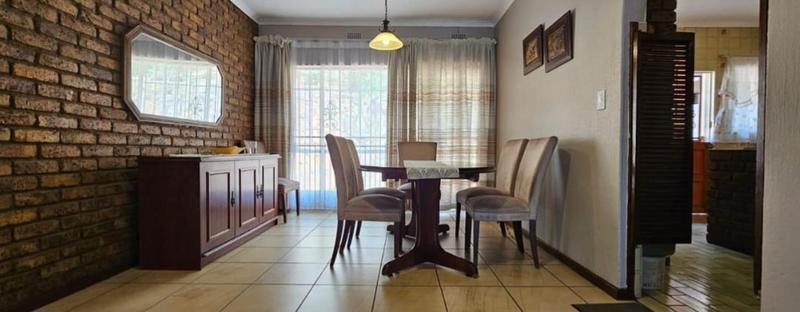 4 Bedroom Property for Sale in Glenvista Gauteng