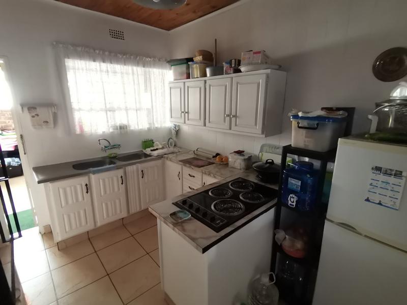 2 Bedroom Property for Sale in Flora Gardens Gauteng