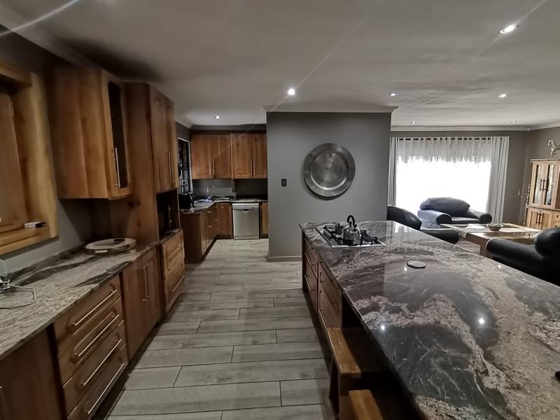 3 Bedroom Property for Sale in Vanderbijlpark SW 5 Gauteng