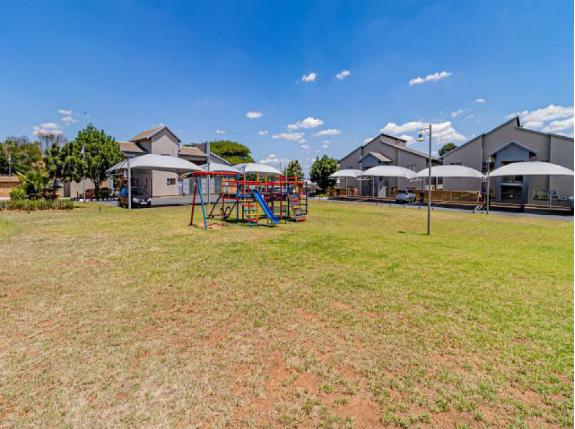 2 Bedroom Property for Sale in North Riding Gauteng