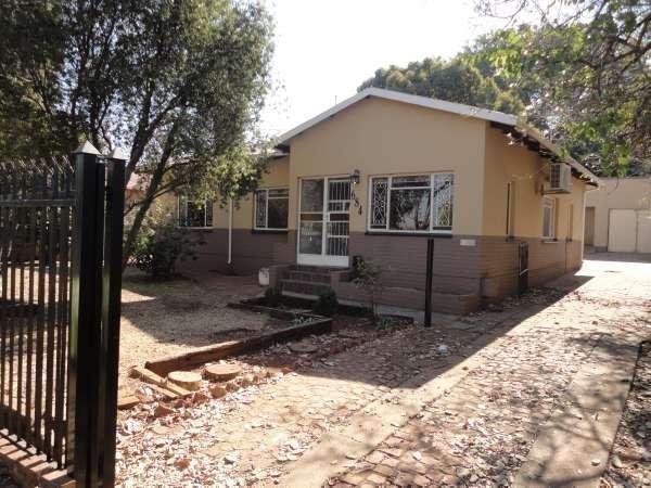 To Let 3 Bedroom Property for Rent in Mountain View Gauteng