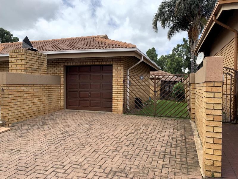 2 Bedroom Property for Sale in Beyers Park Gauteng