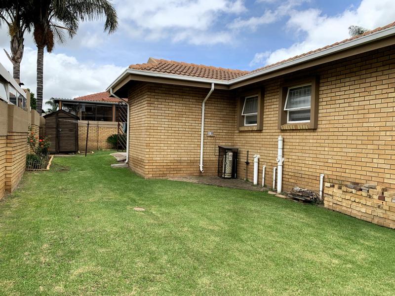 2 Bedroom Property for Sale in Beyers Park Gauteng