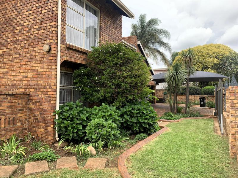 4 Bedroom Property for Sale in Sunward Park Gauteng