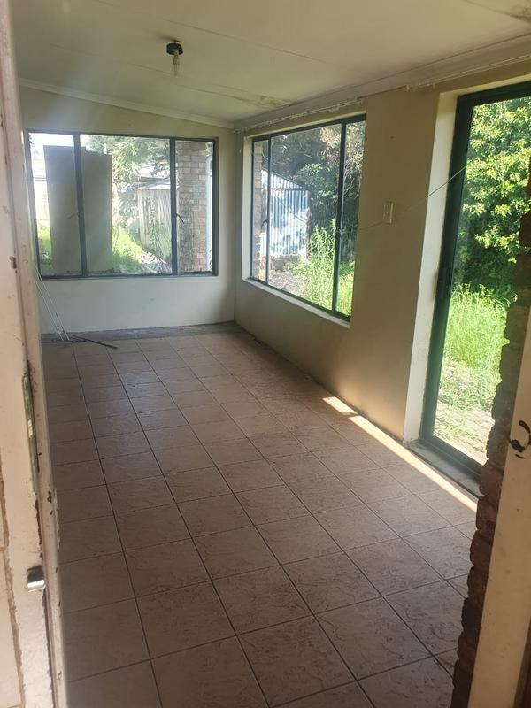 To Let 4 Bedroom Property for Rent in Wychwood Gauteng