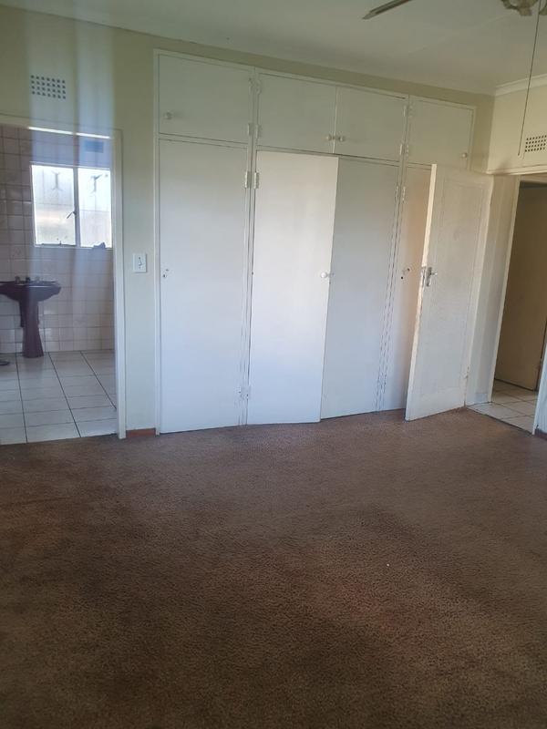 To Let 4 Bedroom Property for Rent in Wychwood Gauteng