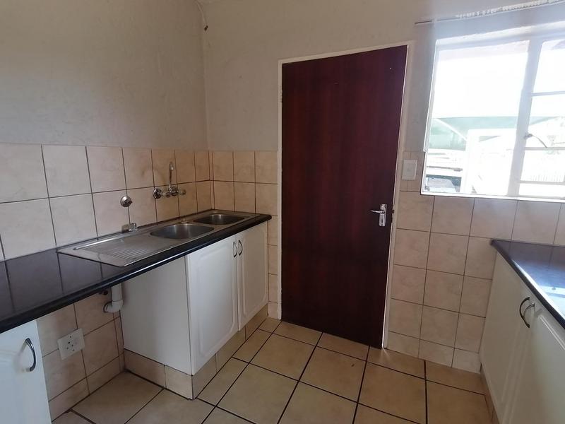 To Let 2 Bedroom Property for Rent in Kenleaf Gauteng