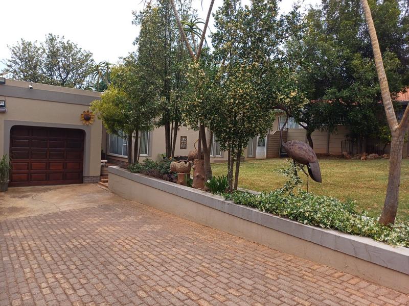 4 Bedroom Property for Sale in Noordheuwel Gauteng