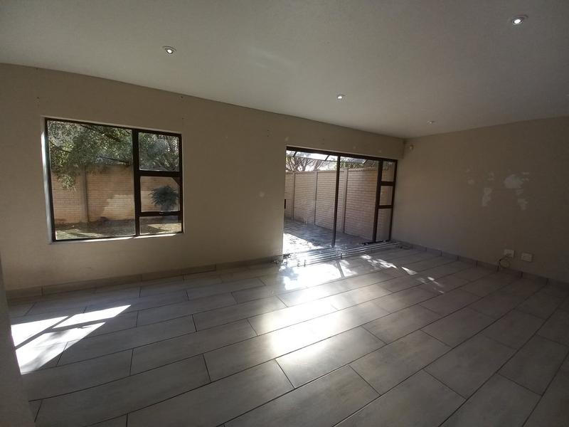 3 Bedroom Property for Sale in Sylviavale Gauteng