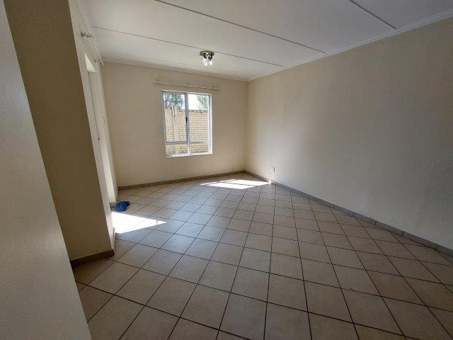 1 Bedroom Property for Sale in Vanderbijlpark SE 8 Gauteng