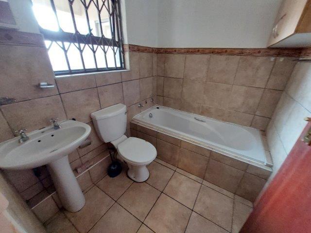 1 Bedroom Property for Sale in Vanderbijlpark SE 8 Gauteng