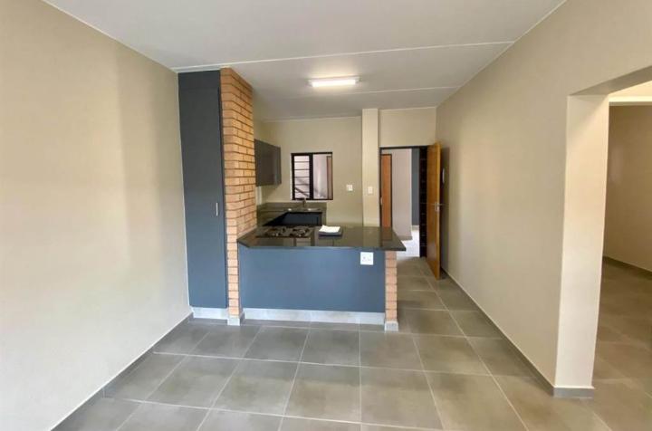 To Let 2 Bedroom Property for Rent in Vorna Valley Gauteng