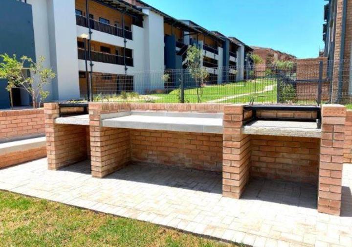 To Let 2 Bedroom Property for Rent in Vorna Valley Gauteng