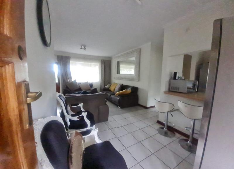 To Let 2 Bedroom Property for Rent in North Riding Gauteng