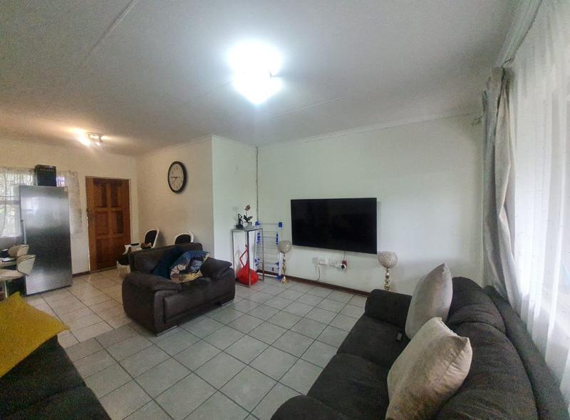 To Let 2 Bedroom Property for Rent in North Riding Gauteng