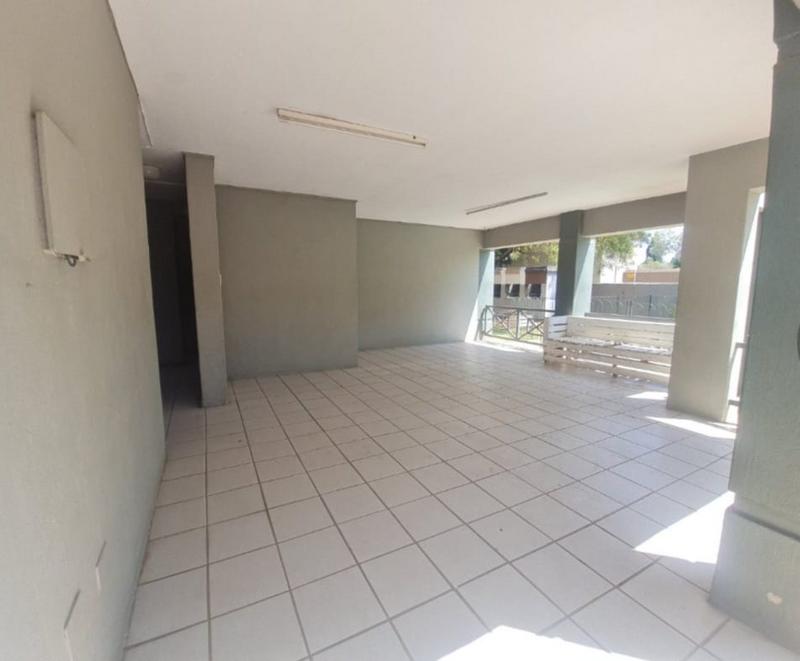 To Let 2 Bedroom Property for Rent in North Riding Gauteng