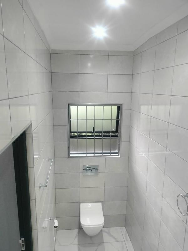 To Let 1 Bedroom Property for Rent in Bryanston East Gauteng