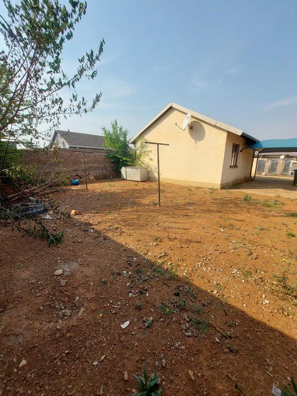 2 Bedroom Property for Sale in Protea Glen Gauteng