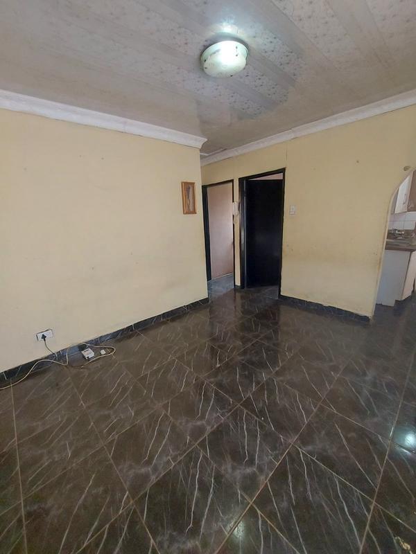 2 Bedroom Property for Sale in Protea Glen Gauteng