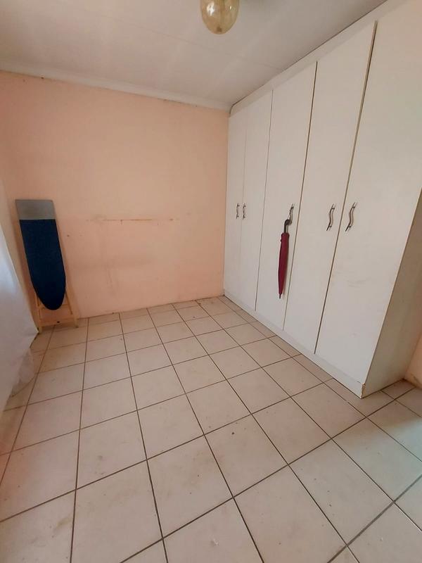 2 Bedroom Property for Sale in Protea Glen Gauteng