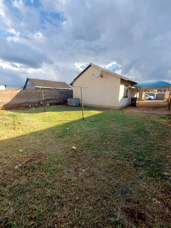 2 Bedroom Property for Sale in Protea Glen Gauteng