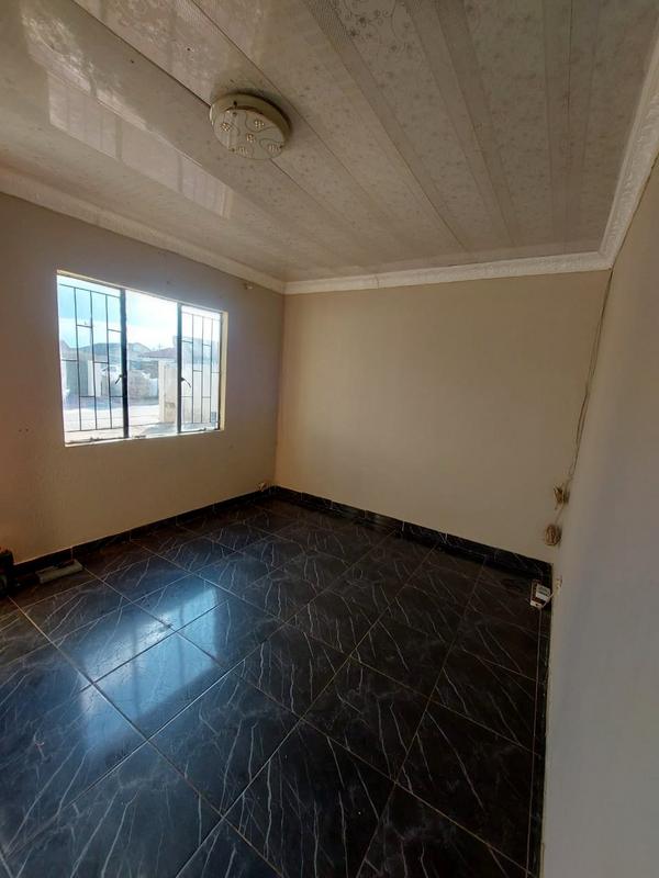 2 Bedroom Property for Sale in Protea Glen Gauteng