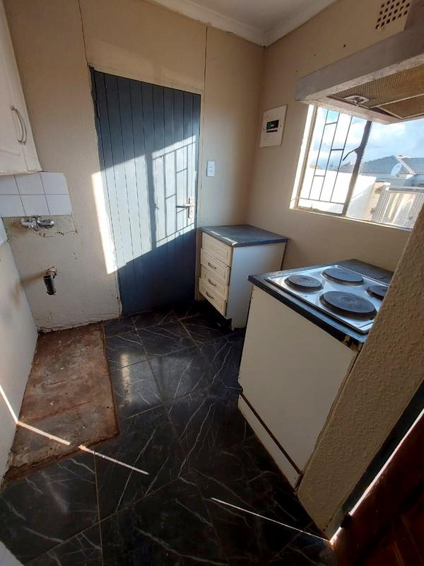 2 Bedroom Property for Sale in Protea Glen Gauteng