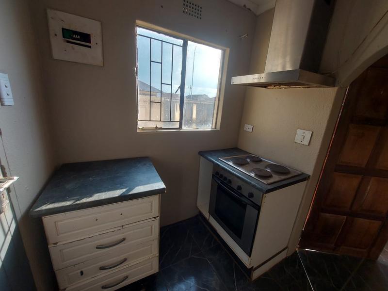 2 Bedroom Property for Sale in Protea Glen Gauteng