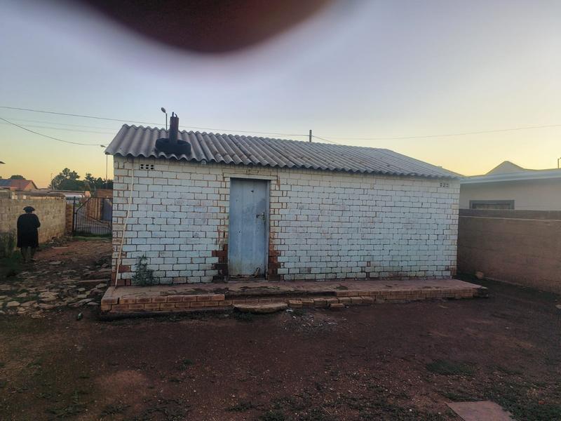 2 Bedroom Property for Sale in Emdeni Gauteng