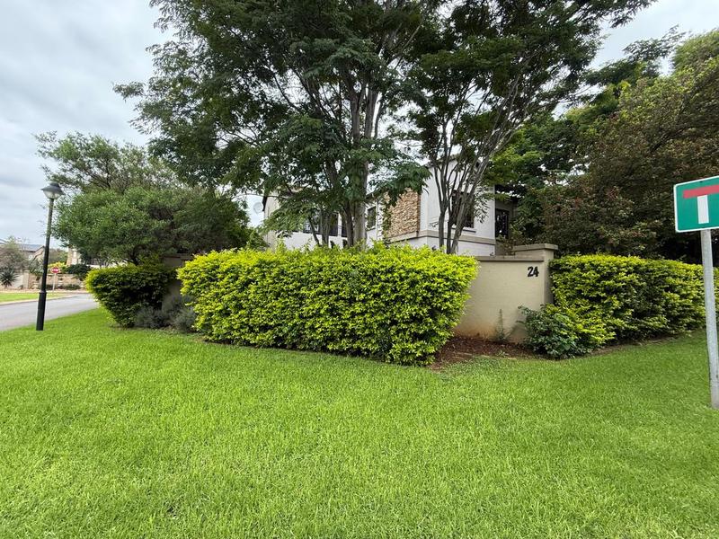 To Let 4 Bedroom Property for Rent in Midfield Estate Gauteng