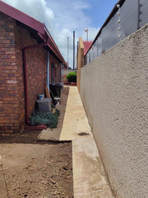 3 Bedroom Property for Sale in Pimville Gauteng