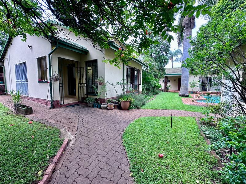 5 Bedroom Property for Sale in Magalieskruin Gauteng