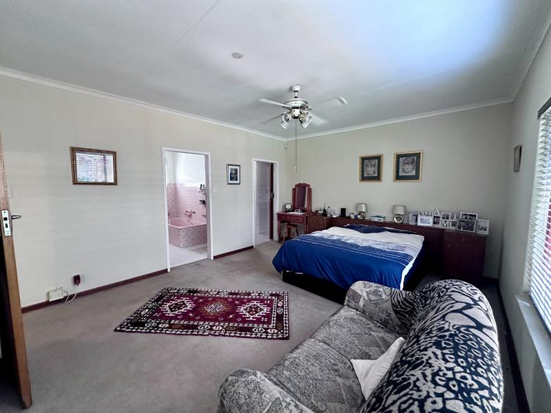 5 Bedroom Property for Sale in Magalieskruin Gauteng