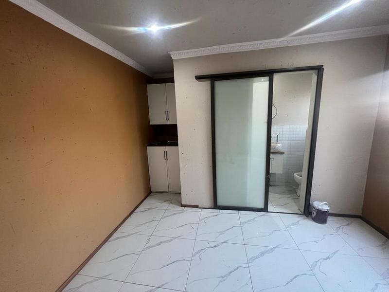 To Let 2 Bedroom Property for Rent in Protea Glen Gauteng