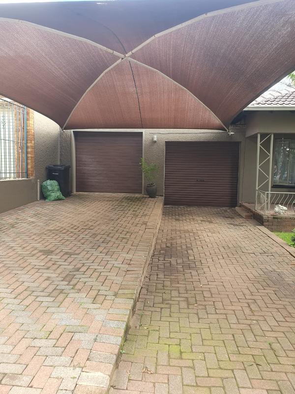 3 Bedroom Property for Sale in Dawnview Gauteng