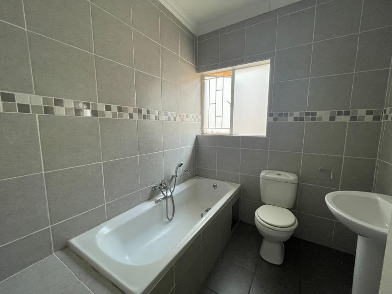 To Let 2 Bedroom Property for Rent in North Riding Gauteng