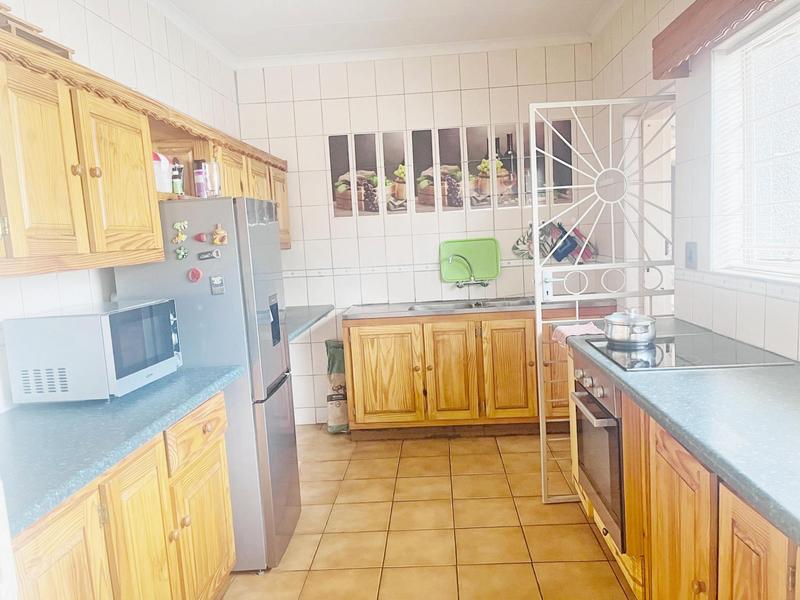 3 Bedroom Property for Sale in Birch Acres Gauteng