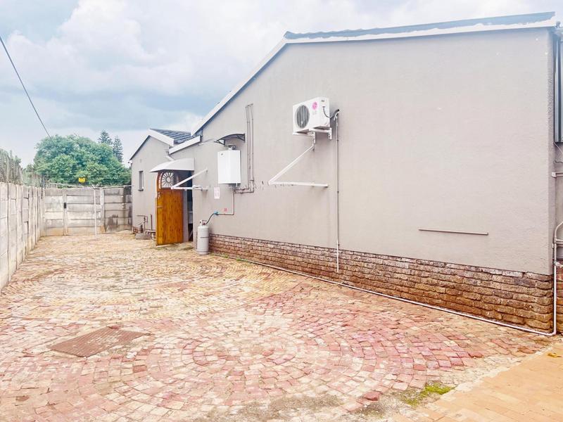 3 Bedroom Property for Sale in Birch Acres Gauteng