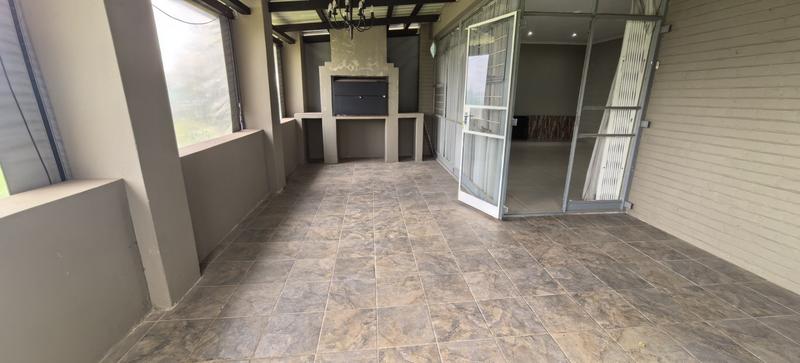 3 Bedroom Property for Sale in Helderkruin Gauteng