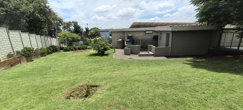 3 Bedroom Property for Sale in Helderkruin Gauteng