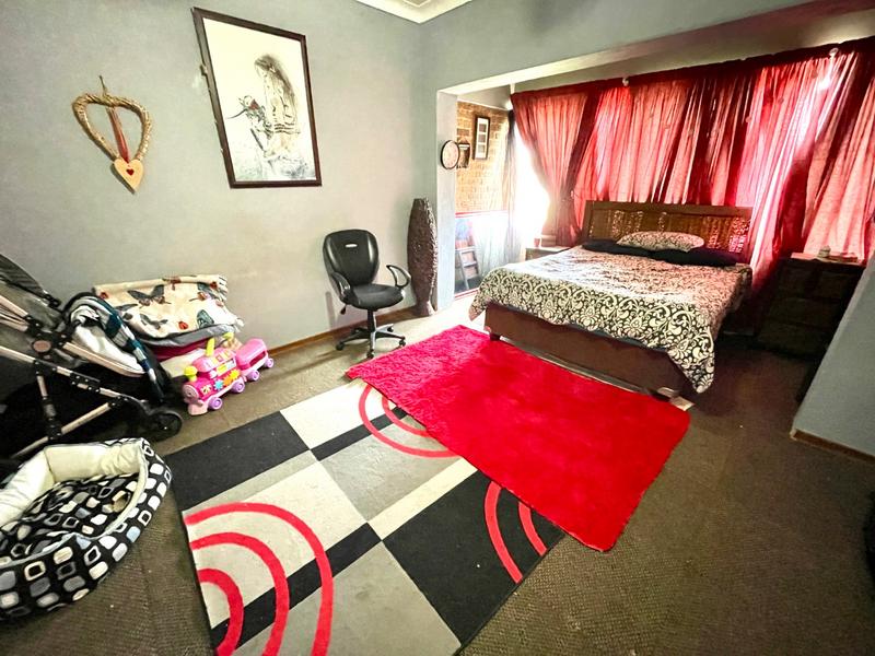 2 Bedroom Property for Sale in Kenmare Gauteng