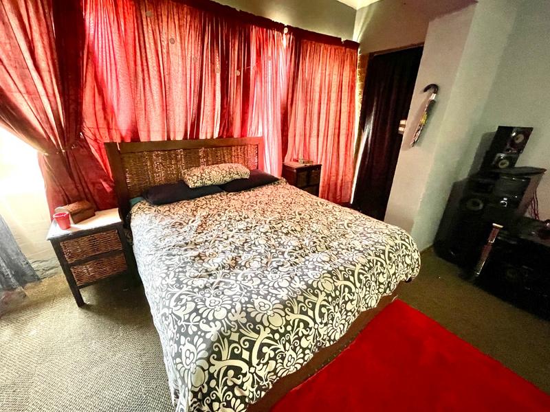 2 Bedroom Property for Sale in Kenmare Gauteng