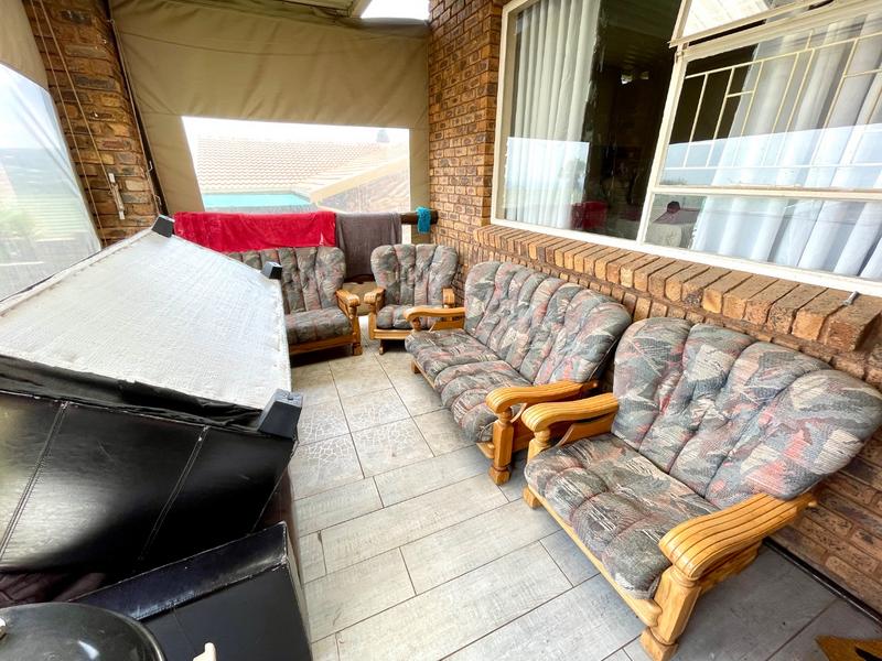 2 Bedroom Property for Sale in Rangeview Gauteng