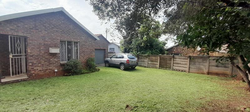 To Let 3 Bedroom Property for Rent in Heuweloord Gauteng