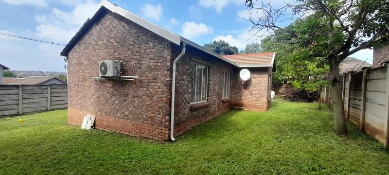 To Let 3 Bedroom Property for Rent in Heuweloord Gauteng