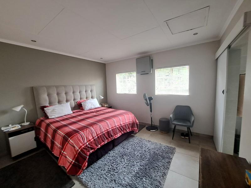 To Let 5 Bedroom Property for Rent in Amberfield Gauteng