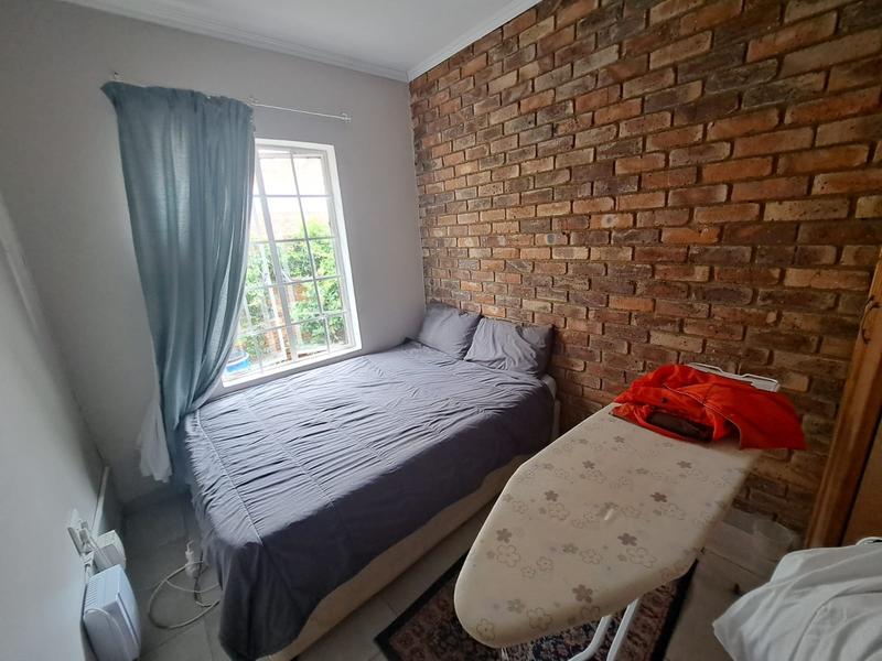 To Let 5 Bedroom Property for Rent in Amberfield Gauteng