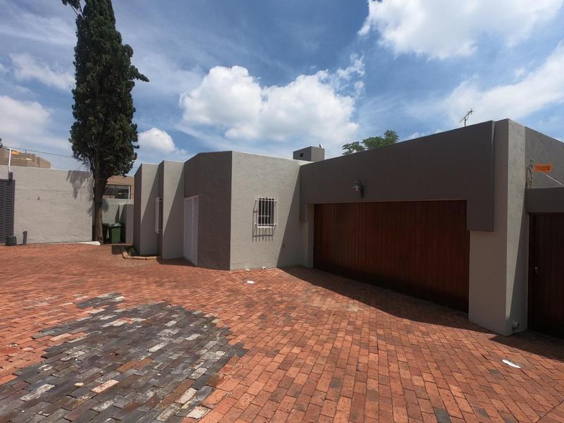 To Let 4 Bedroom Property for Rent in River Club Gauteng