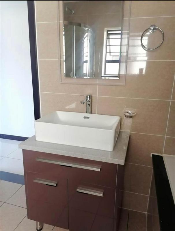 3 Bedroom Property for Sale in Blue Hills Gauteng